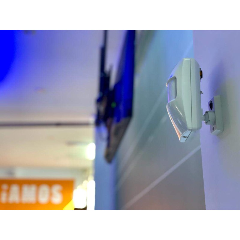 WIFI Hidden Camera on PIR Sensor: High Definition, 88h Memory, 180 days Autonomy and Live Transmission