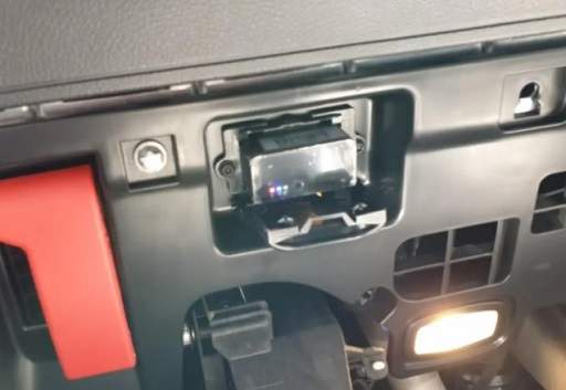 GPS locator connected to the OBD system